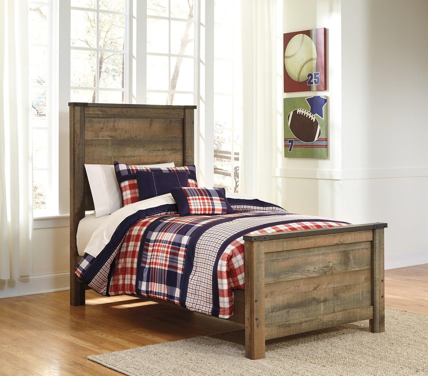 Trinell Panel Bed