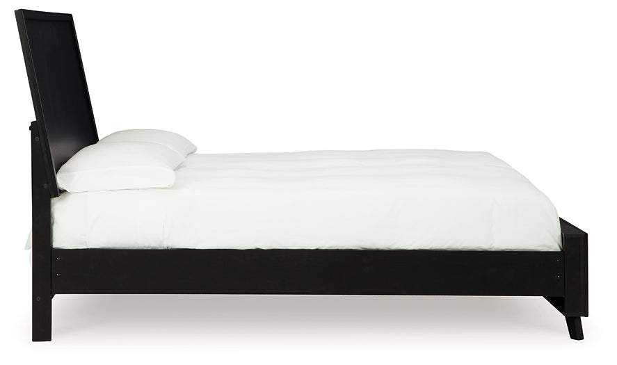 Danziar Panel Bed