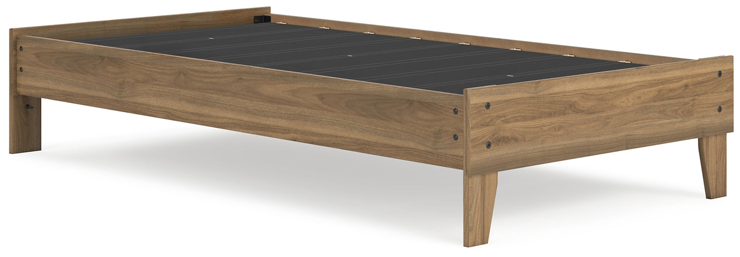 Deanlow Platform Bed