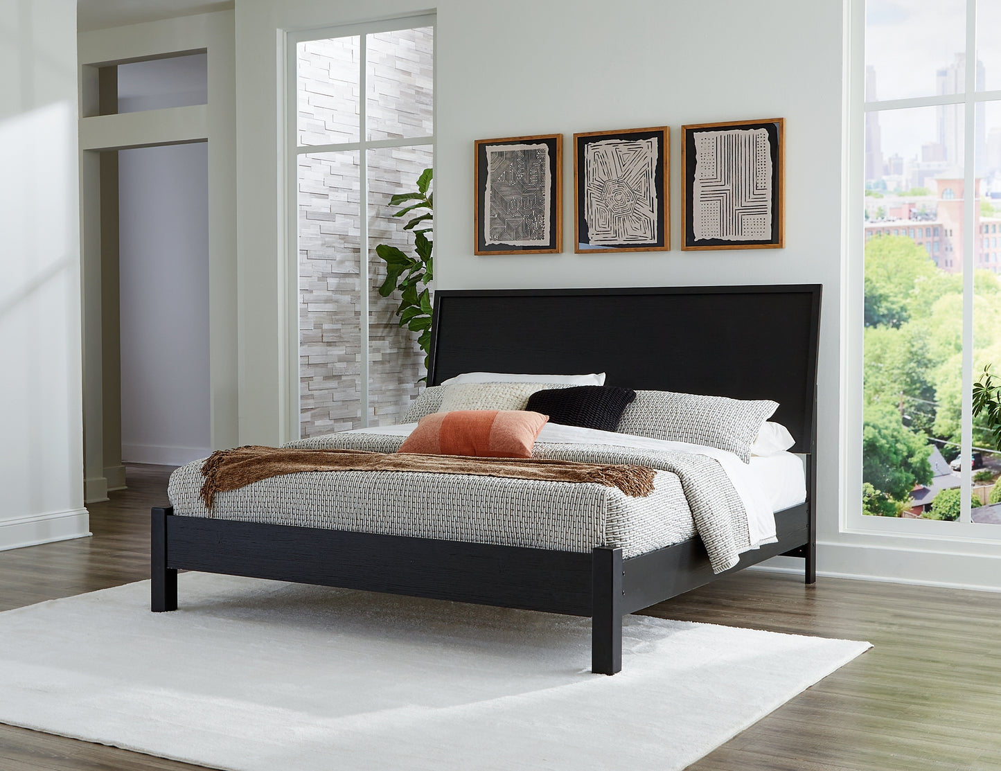 Danziar Panel Bed