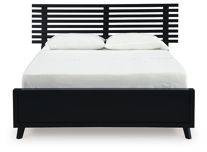 Danziar Slat Panel Bed