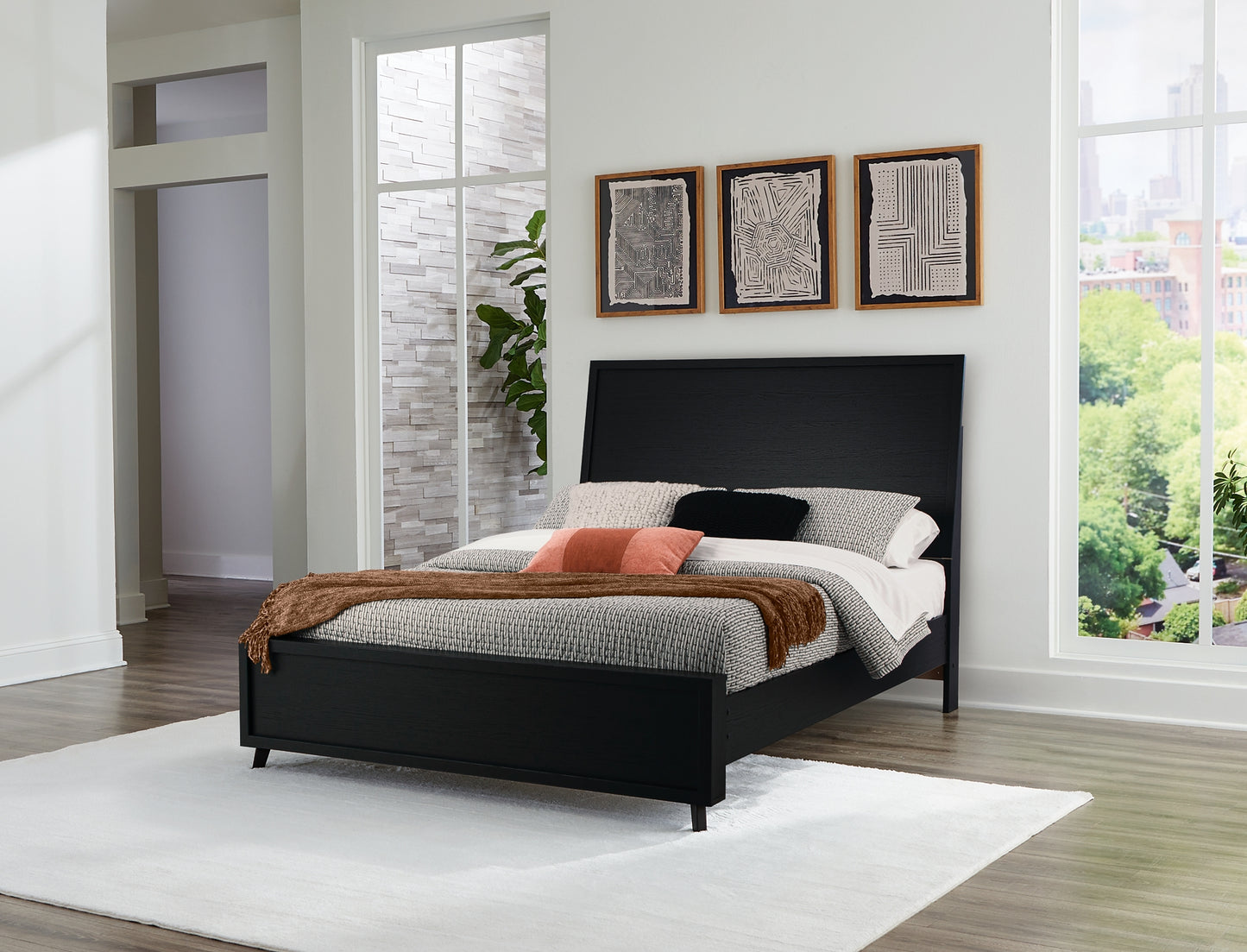 Danziar Panel Bed
