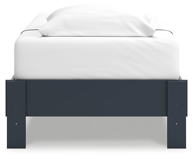 Simmenfort Platform Bed