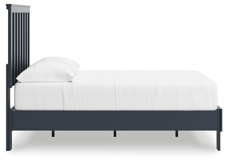 Simmenfort Platform Bed