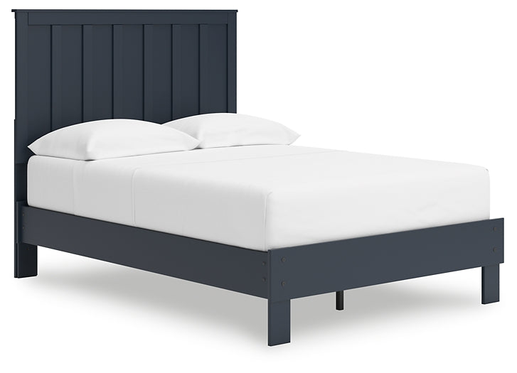 Simmenfort Platform Bed