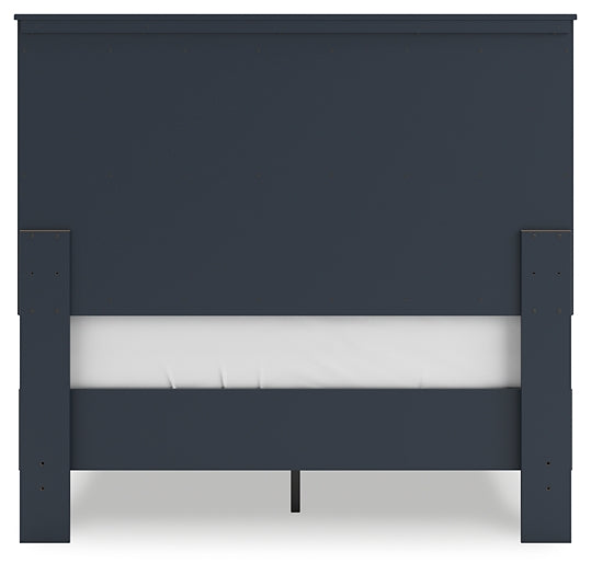 Simmenfort Platform Bed
