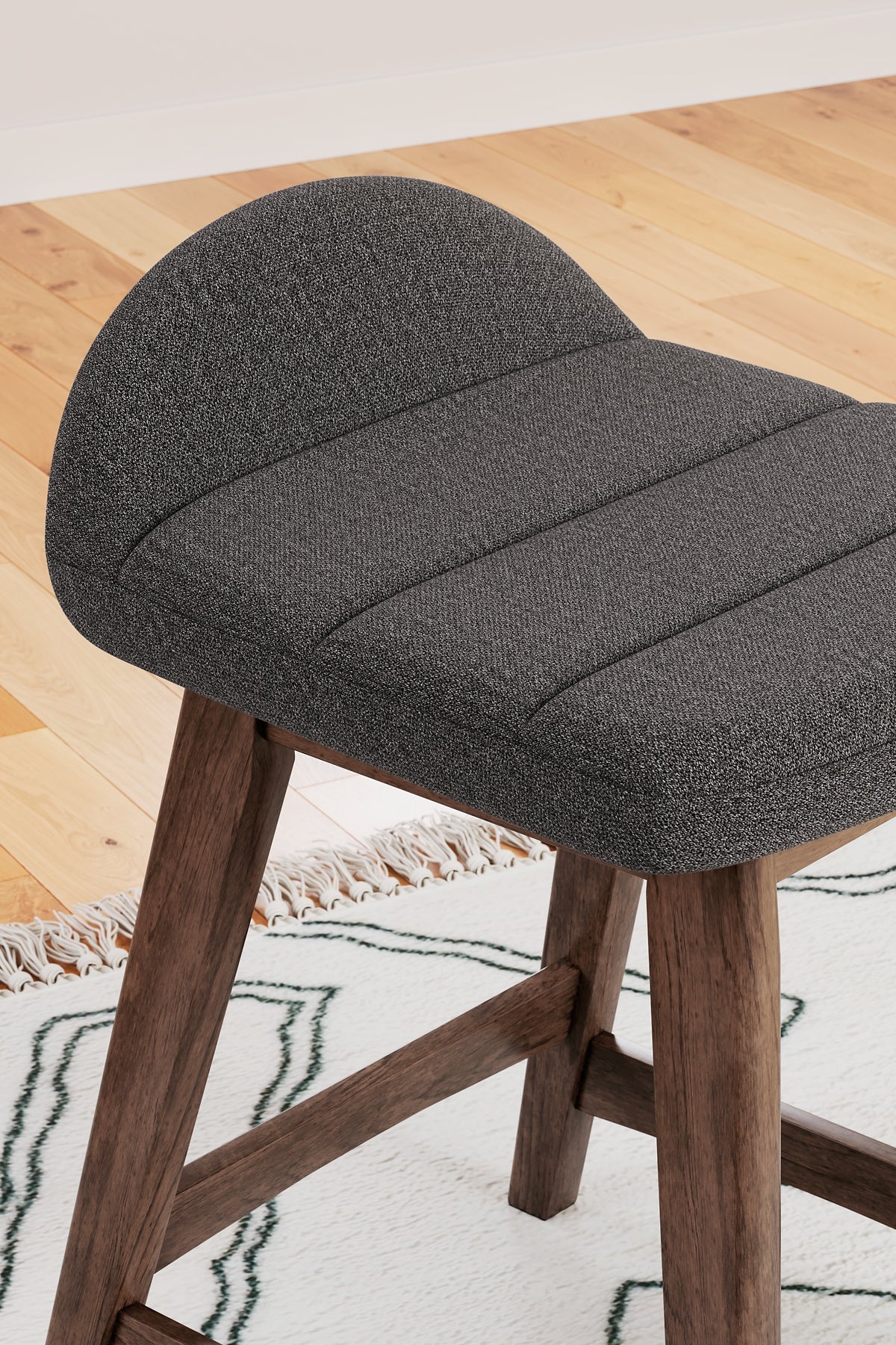 Lyncott Upholstered Barstool (2/CN)