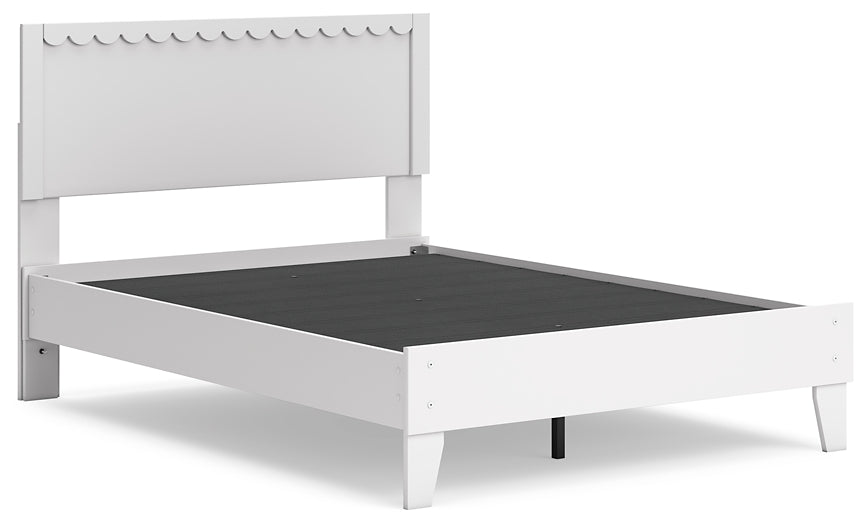 Hallityn Panel Platform Bed