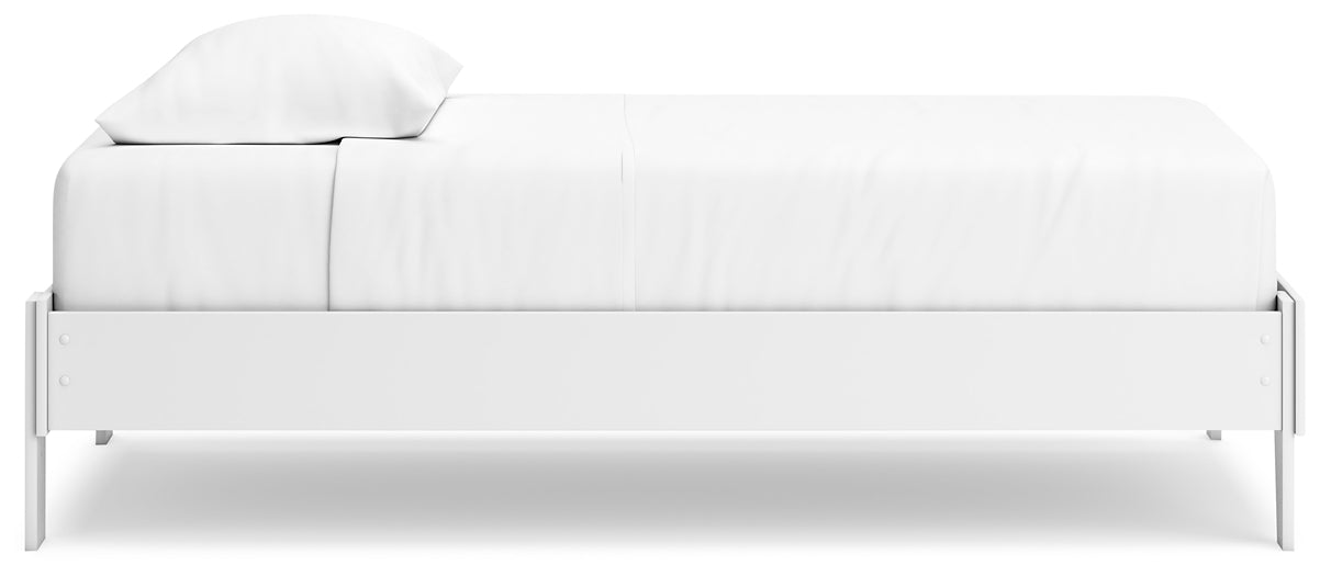 Hallityn Platform Bed