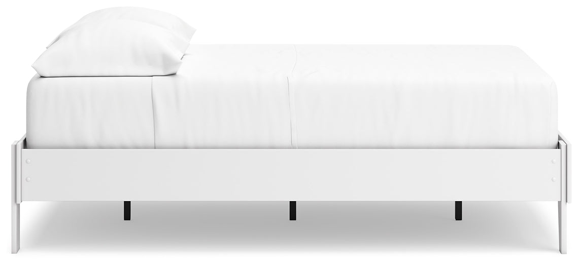 Hallityn Platform Bed