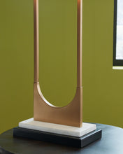 Load image into Gallery viewer, Malana Metal Table Lamp (1/CN)
