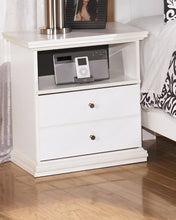Load image into Gallery viewer, Bostwick Shoals Queen Panel Bed with Mirrored Dresser
