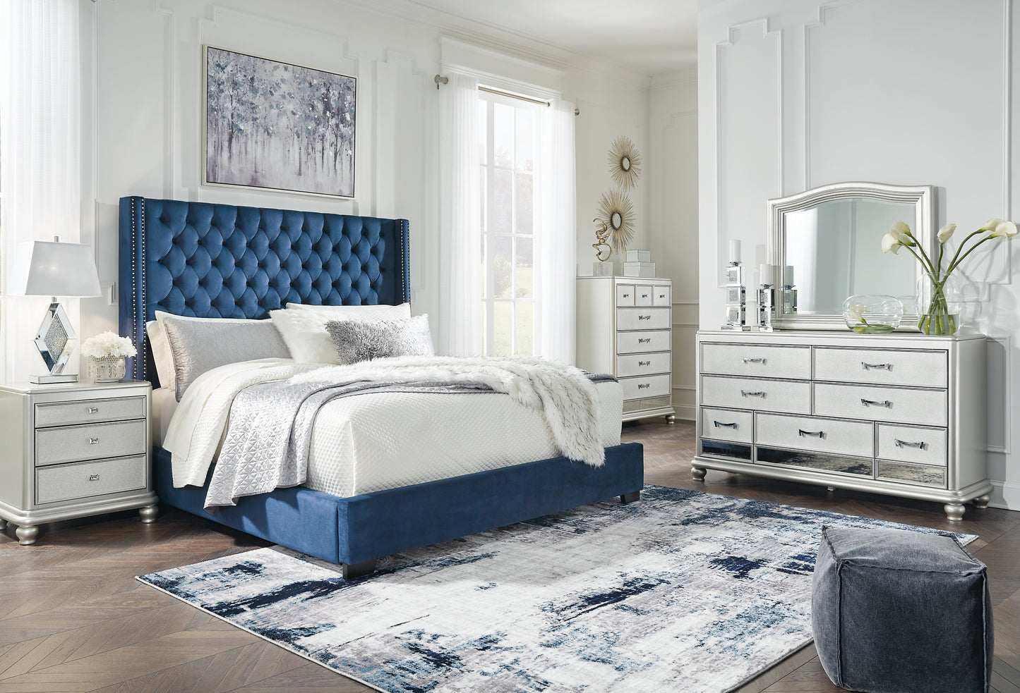 Coralayne King Upholstered Bed with Mirrored Dresser